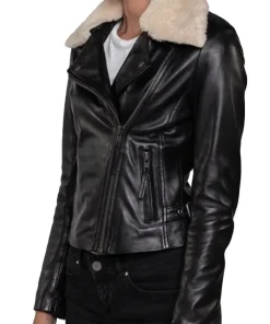 womens-fur-collared-black-faux-leather-moto-jacket
