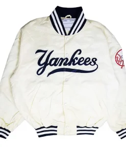 new-york-yankees-90s-white-varsity-jacket